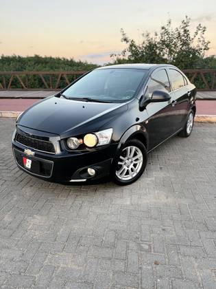 CHEVROLET SONIC 1.6 LTZ 16V FLEX 4P AUTOMÁTICO CHEVROLET SONIC 1.6 LTZ 16V FLEX 4P AUTOMÁTICO